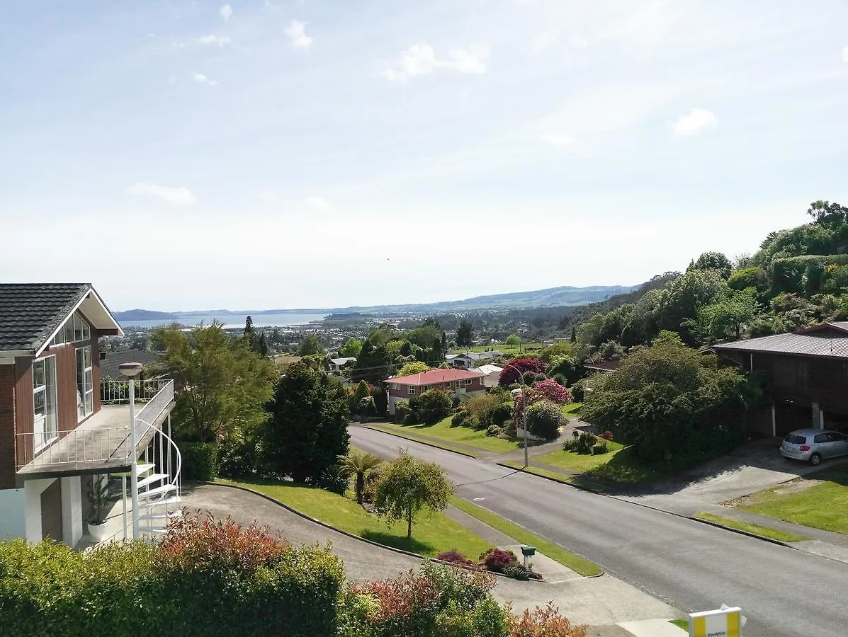 Foodora Lake View Bed & Breakfast Bed & Breakfast Rotorua New Zealand